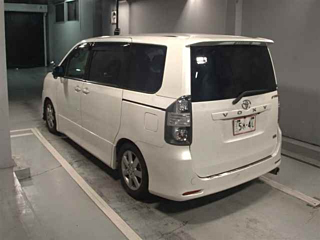 TOYOTA VOXY 2008