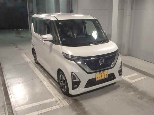 NISSAN ROOX 2021