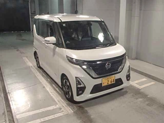NISSAN ROOX 2021