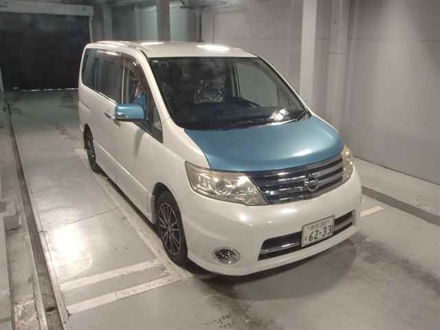 NISSAN SERENA 2010