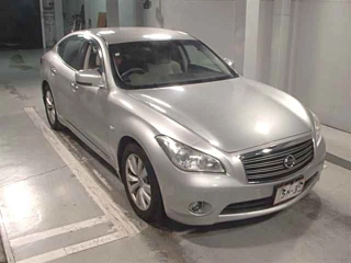 NISSAN FUGA 2011