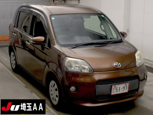 TOYOTA PORTE 2013