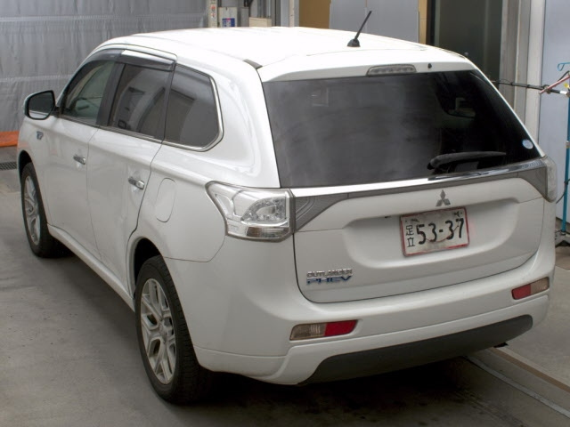 MITSUBISHI OUTLANDER PHEV 2014