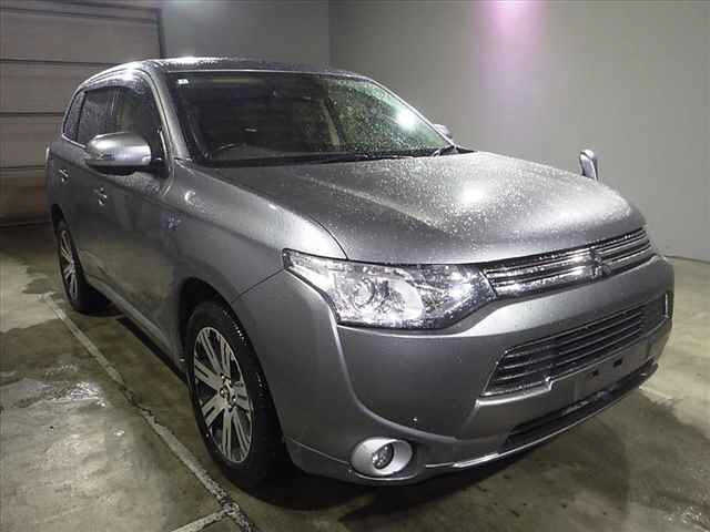 MITSUBISHI OUTLANDER PHEV 2013