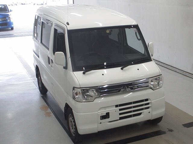 MITSUBISHI MINICAB VAN 2013