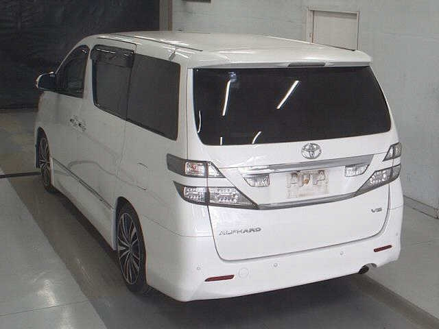 TOYOTA ALPHARD 2010