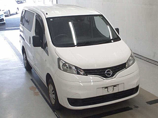 NISSAN NV200 2020