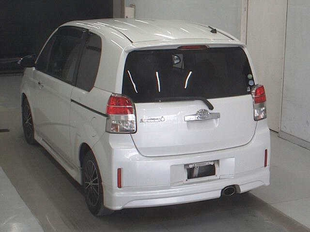TOYOTA SPADE 2014