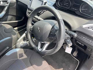 PEUGEOT 208 2013