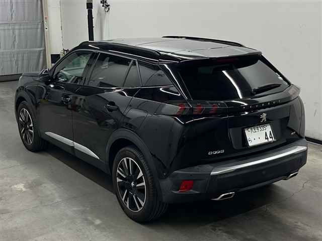 PEUGEOT 2008 2021