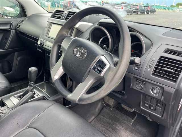 TOYOTA LAND CRUISER PRADO 2016