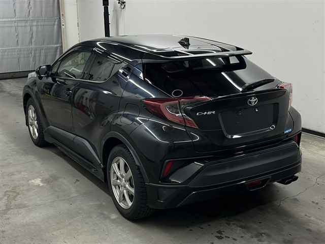 TOYOTA C-HR 2018