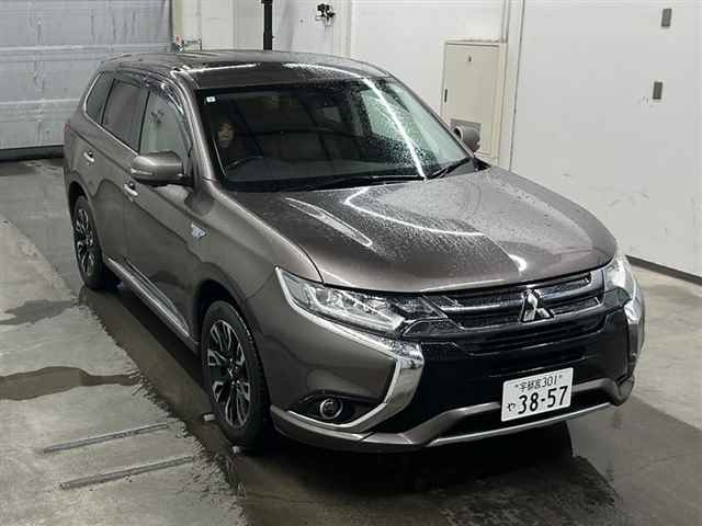 MITSUBISHI OUTLANDER PHEV 2015