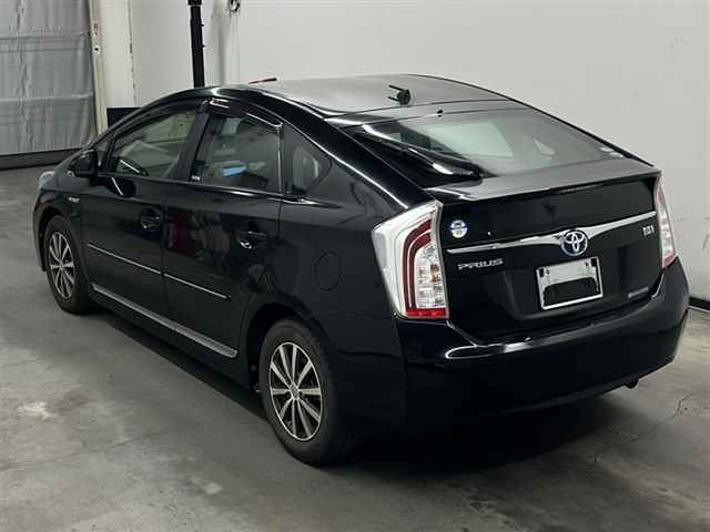 TOYOTA PRIUS 2012