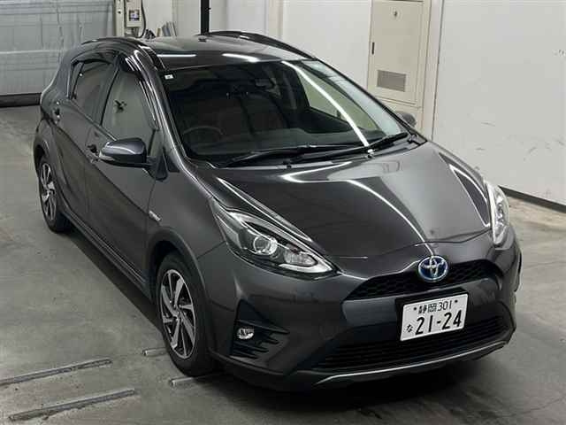 TOYOTA AQUA 2017