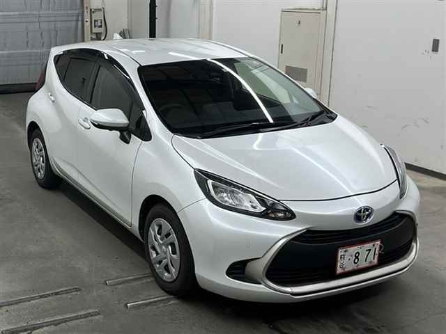 TOYOTA AQUA 2022