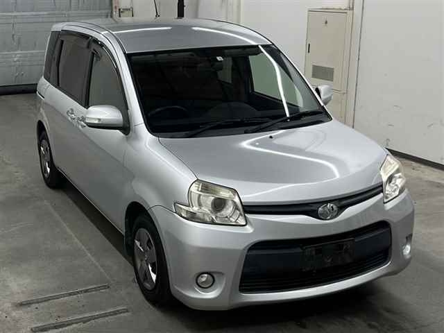 TOYOTA SIENTA 2012