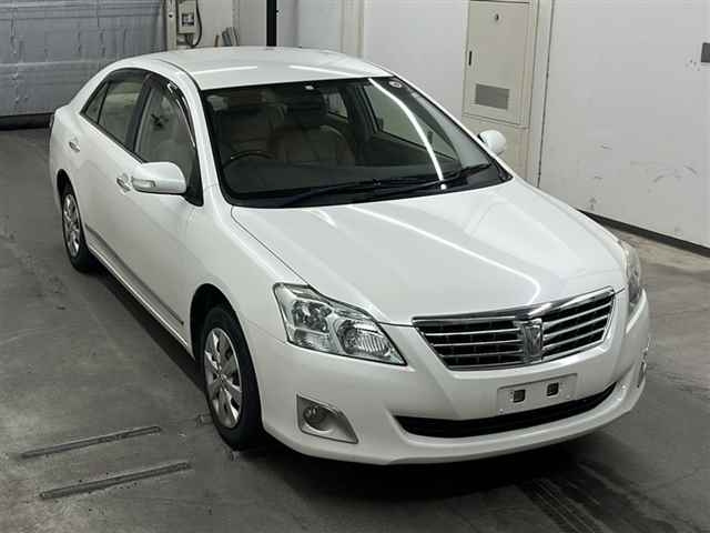 TOYOTA PREMIO 2012