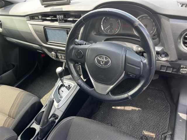 TOYOTA AURIS 2014