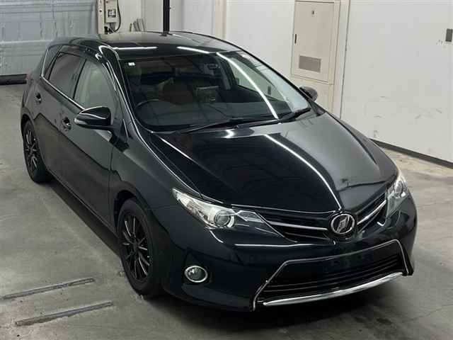 TOYOTA AURIS 2014