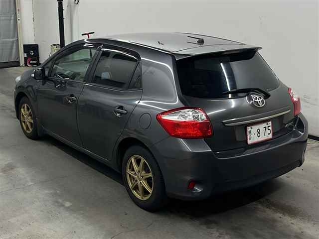 TOYOTA AURIS 2010