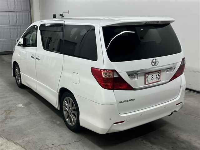TOYOTA ALPHARD 2010