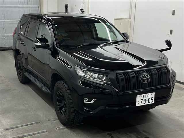 TOYOTA LAND CRUISER PRADO 2021