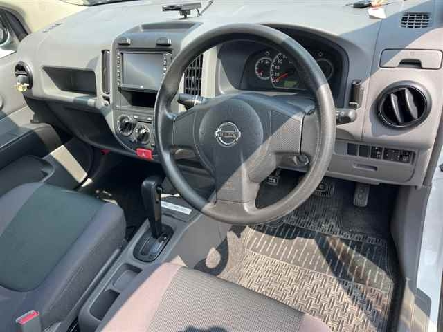 NISSAN AD 2008