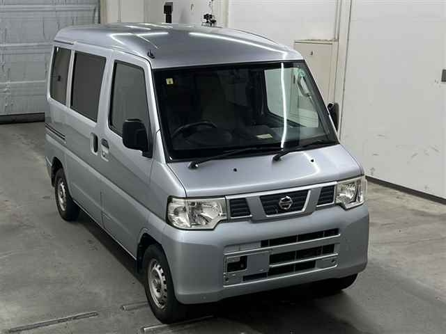 NISSAN CLIPPER VAN 2013