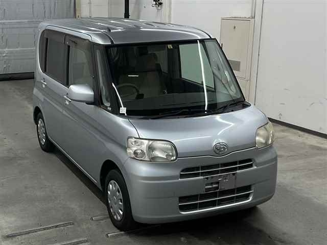 DAIHATSU TANTO 2008