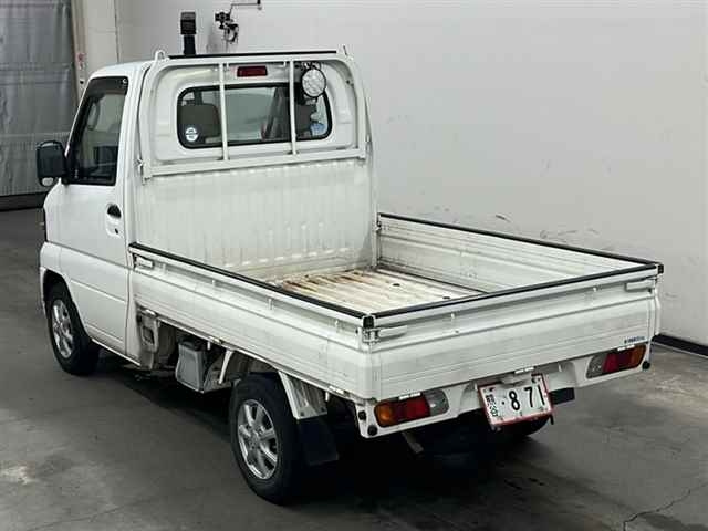 NISSAN CLIPPER TRUCK 2010