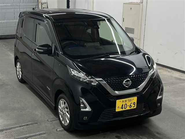 NISSAN DAYZ 2022