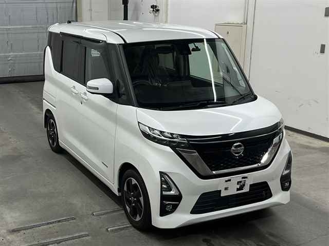 NISSAN ROOX 2020