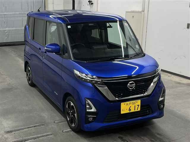 NISSAN ROOX 2021