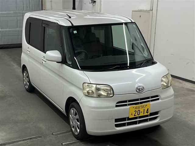 DAIHATSU TANTO 2010