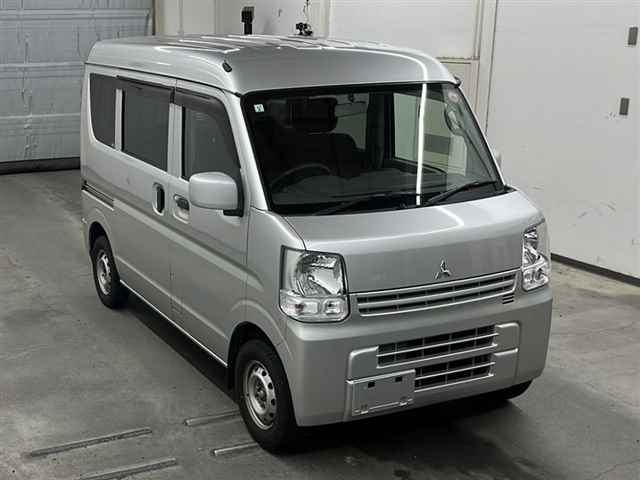 MITSUBISHI MINICAB VAN 2018