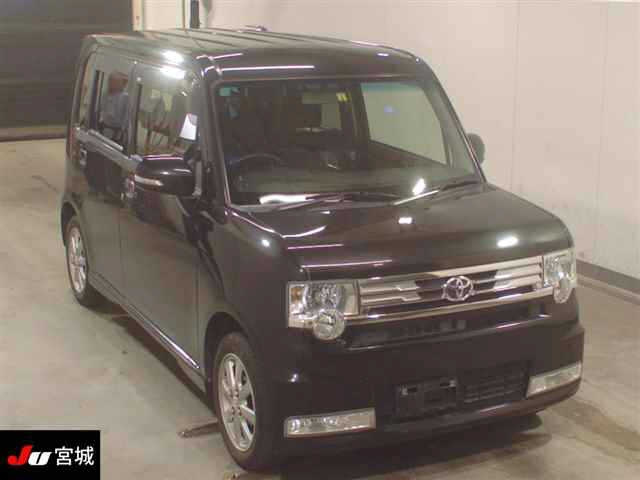 TOYOTA PIXIS SPACE 2012