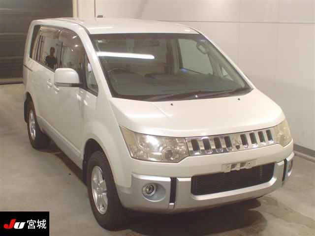MITSUBISHI DELICA D5 2008