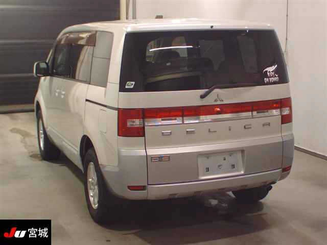 MITSUBISHI DELICA D5 2008