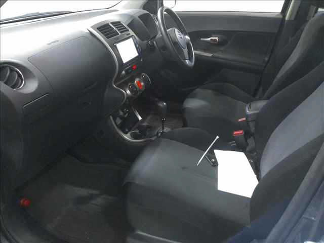TOYOTA IST 2013