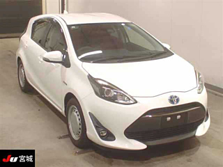 TOYOTA AQUA 2019