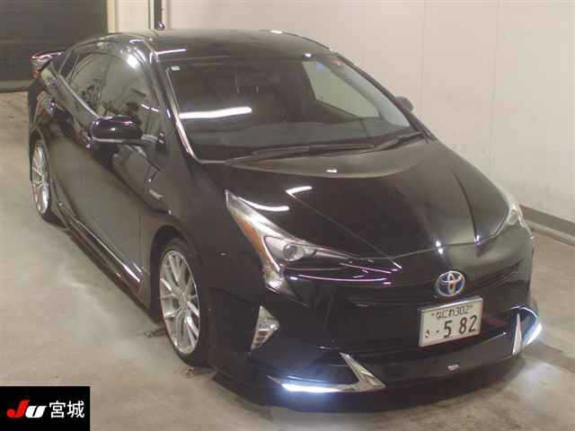 TOYOTA PRIUS 2016