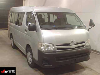 TOYOTA HIACE 2012