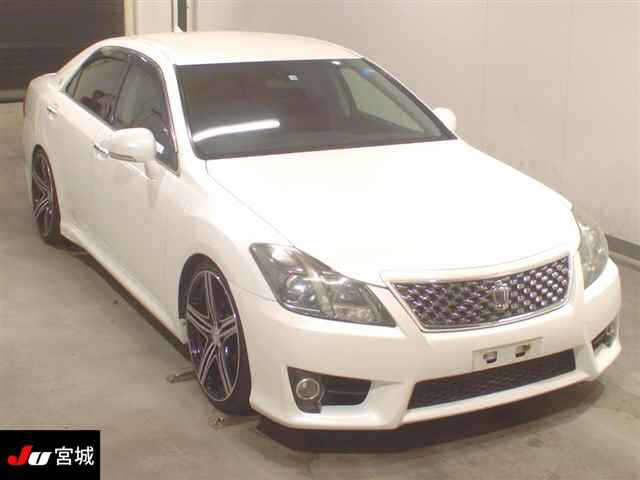 TOYOTA CROWN 2010
