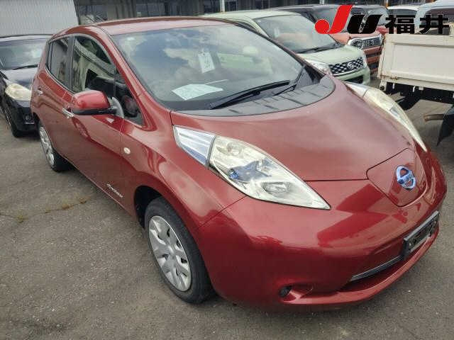 NISSAN LEAF 2015