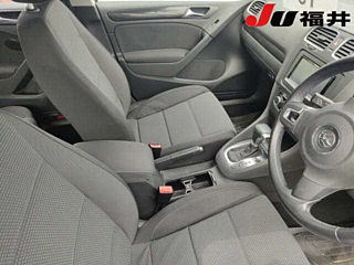 VOLKSWAGEN GOLF 2010