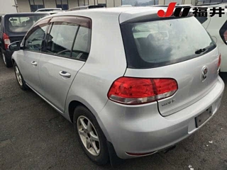VOLKSWAGEN GOLF 2010