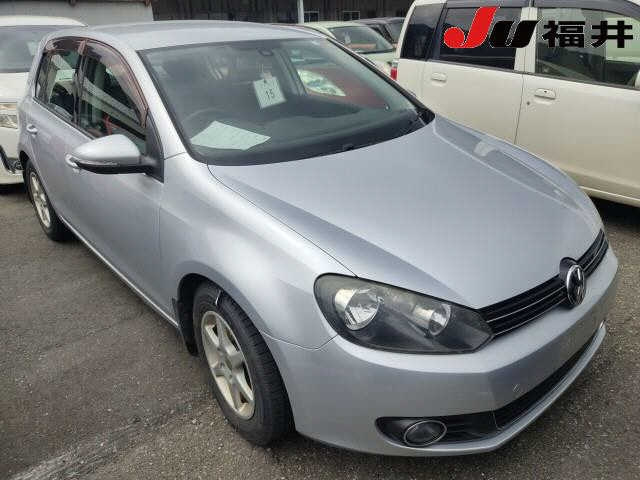 VOLKSWAGEN GOLF 2010