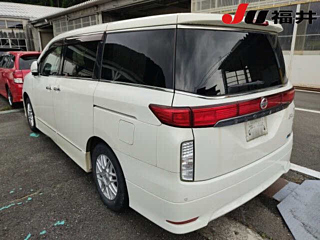 NISSAN ELGRAND 2011