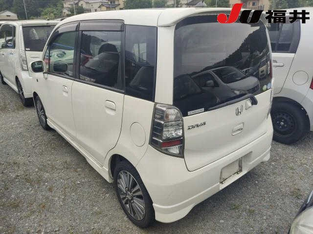 HONDA LIFE 2010